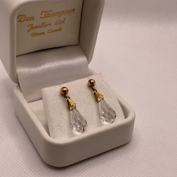 💛 Vintage Gold Filled Bricolette Crystal Drop Earrings - Picture 2 of 3